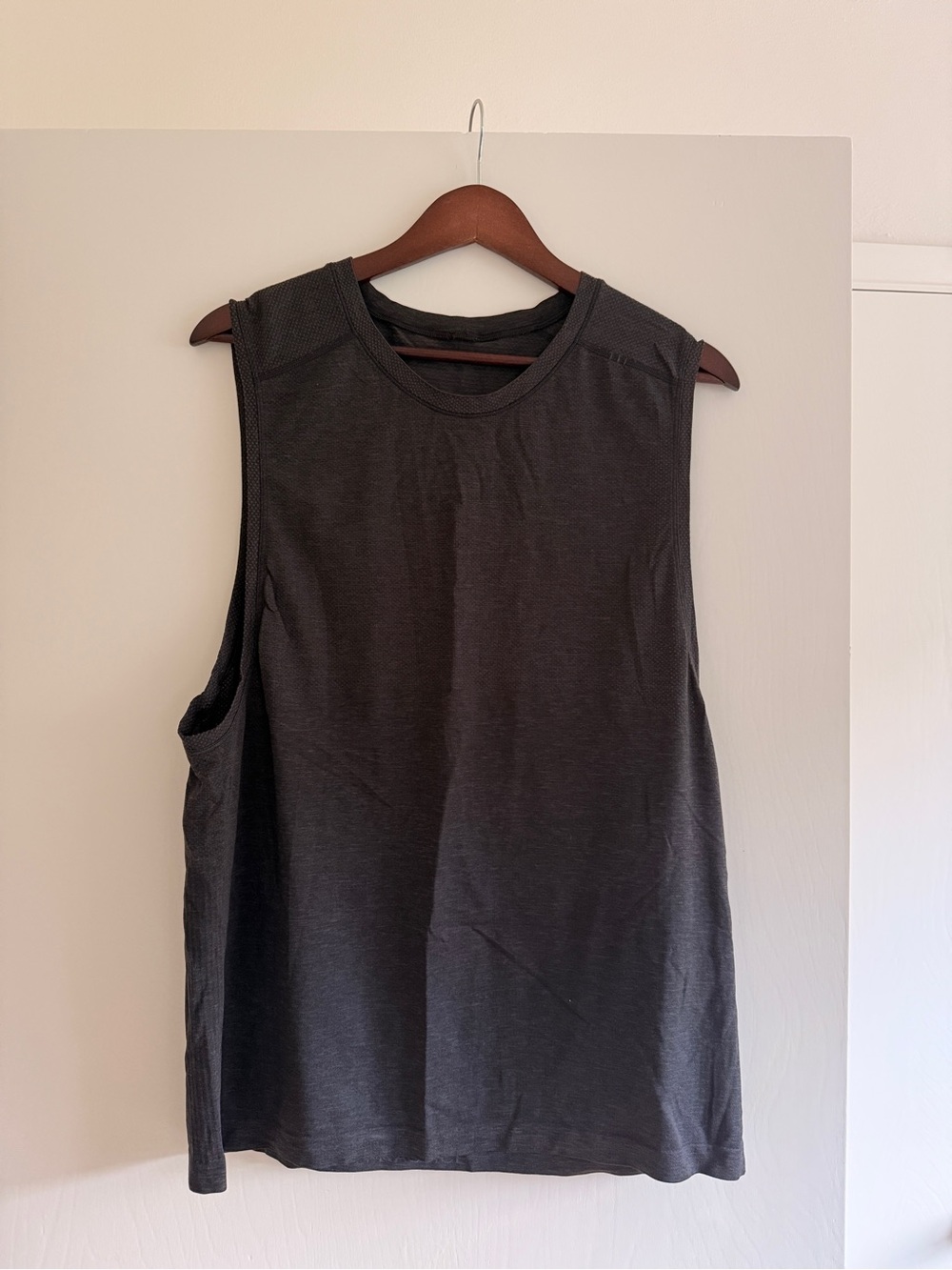 lululemon athletica Men's Sleeveless Tank - Charcoal